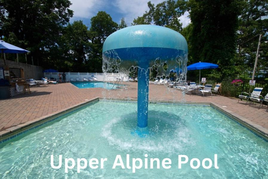 Mountainside - New Luxury Cabin-Fire Table-Hot Tub-3 Pools-Ps5-Bears Gatlinburg Exterior photo